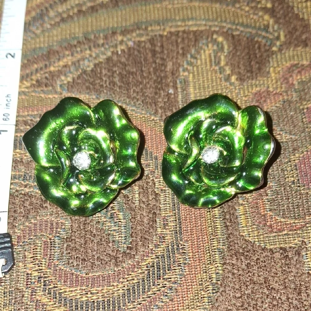 N/A elegant green